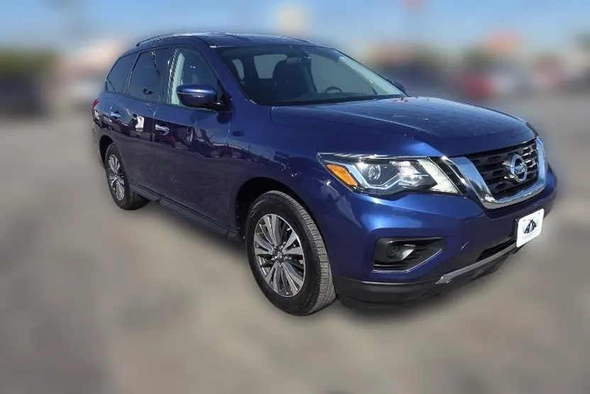 2017 Nissan Pathfinder 4x4 S photo 1