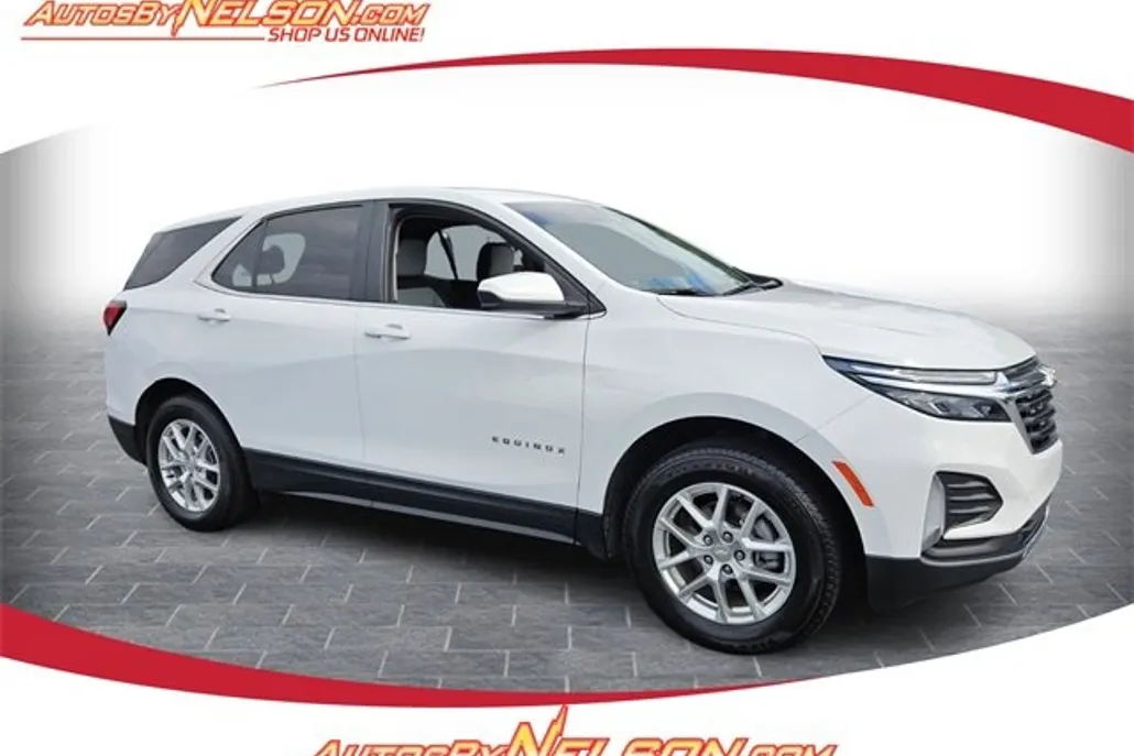 2023 Chevrolet Equinox LT photo 1