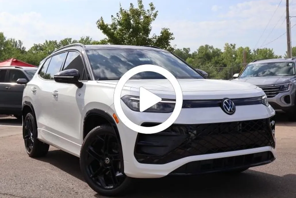 2025 Volkswagen Tiguan SE R-Line Black photo 1