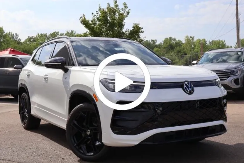 2025 Volkswagen Tiguan SE R-Line Black photo 1
