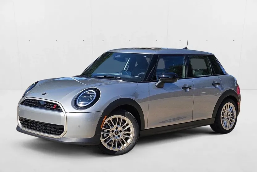 2025 Mini Cooper 4 Door Hardtop S photo 1