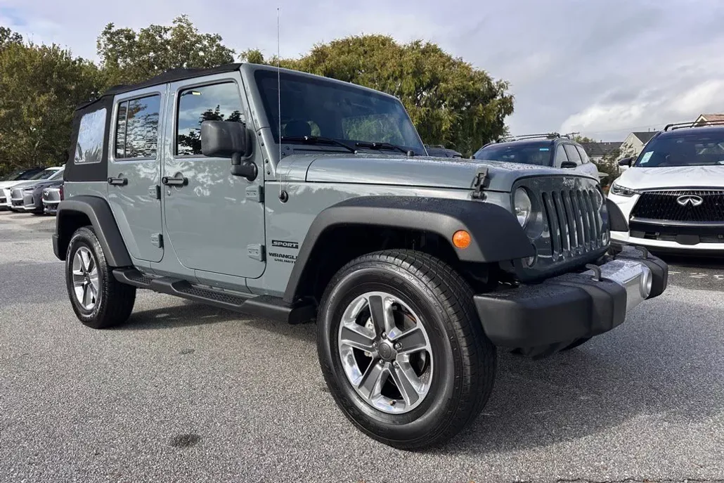 2014 Jeep Wrangler Unlimited Sport photo 1