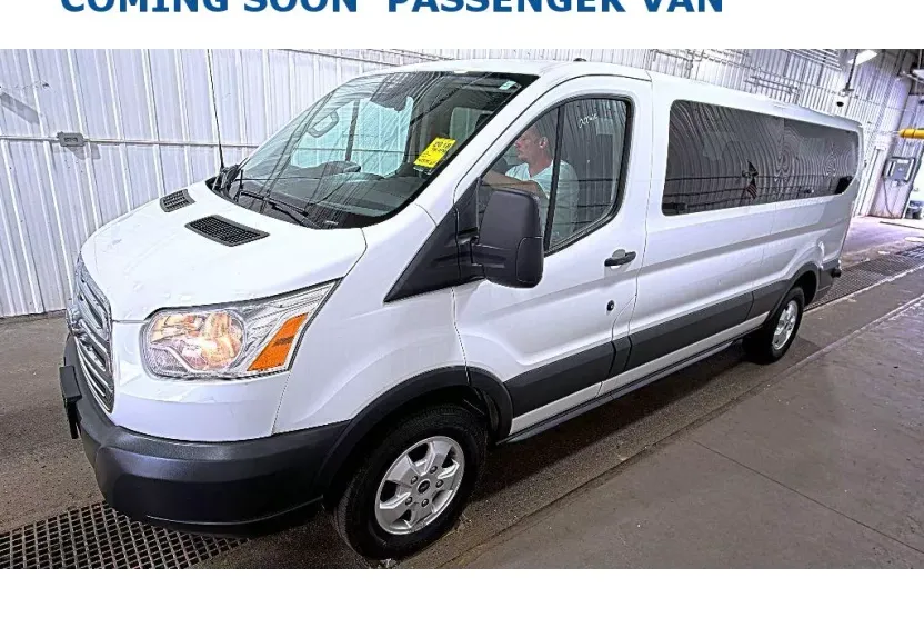 2018 Ford Transit XLT photo 1