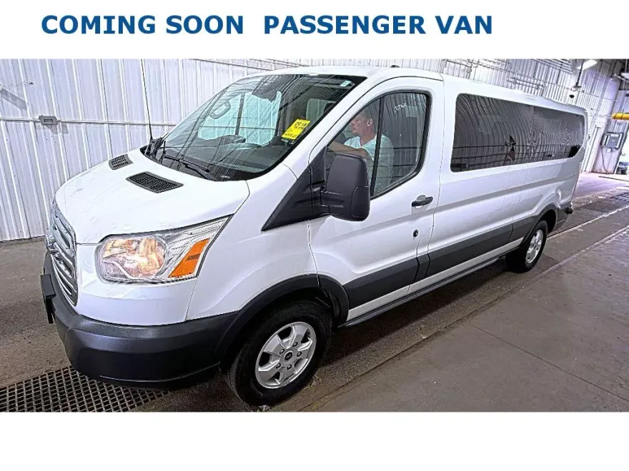2018 Ford Transit XLT photo 1