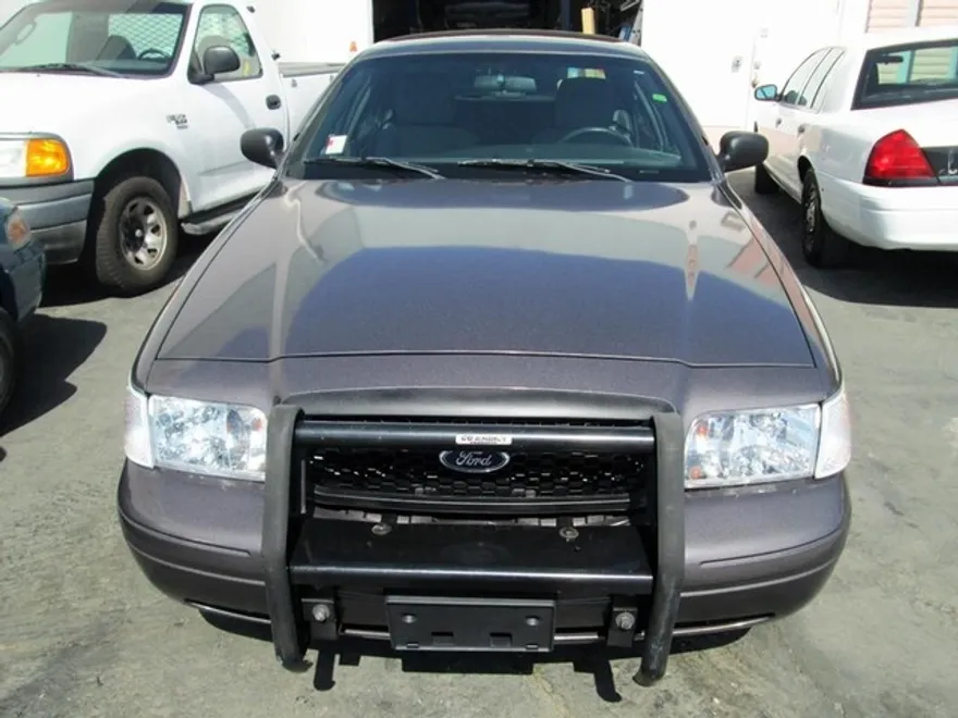 2011 Ford Crown Victoria Police Interceptor photo 1