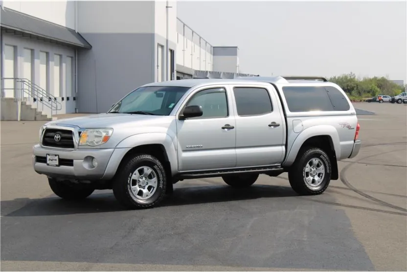 2005 Toyota Tacoma Double Cab photo 1