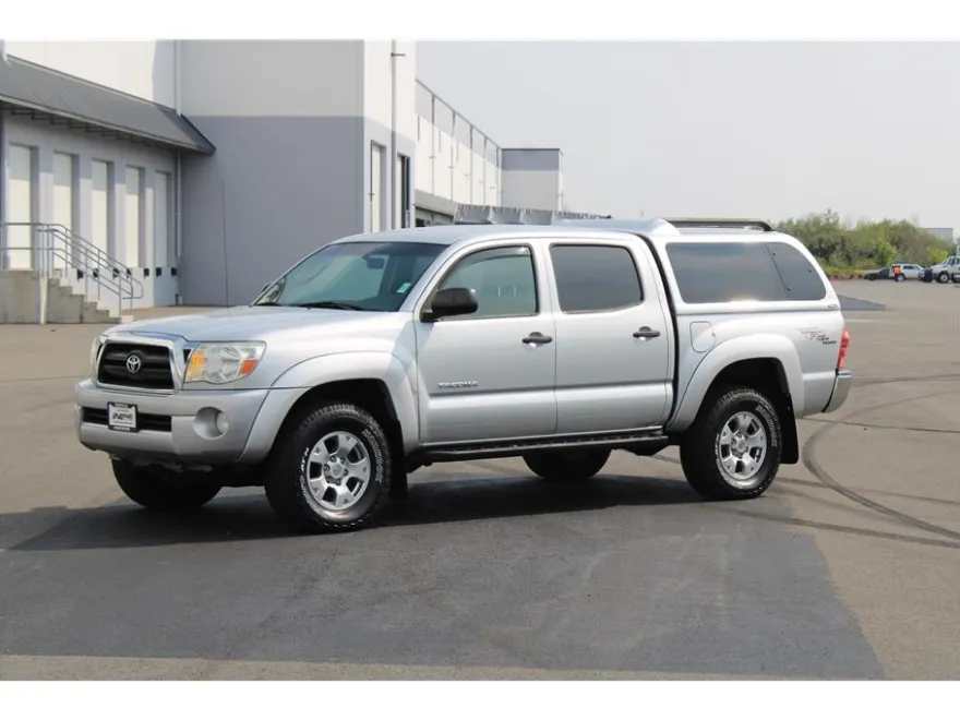 2005 Toyota Tacoma Double Cab photo 1