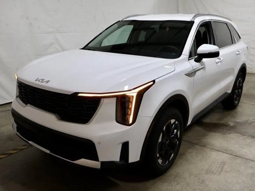 2026 Kia Sorento S photo 1