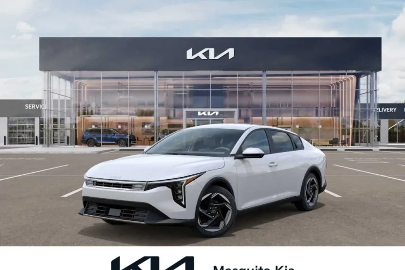 2025 Kia K4 EX photo 1