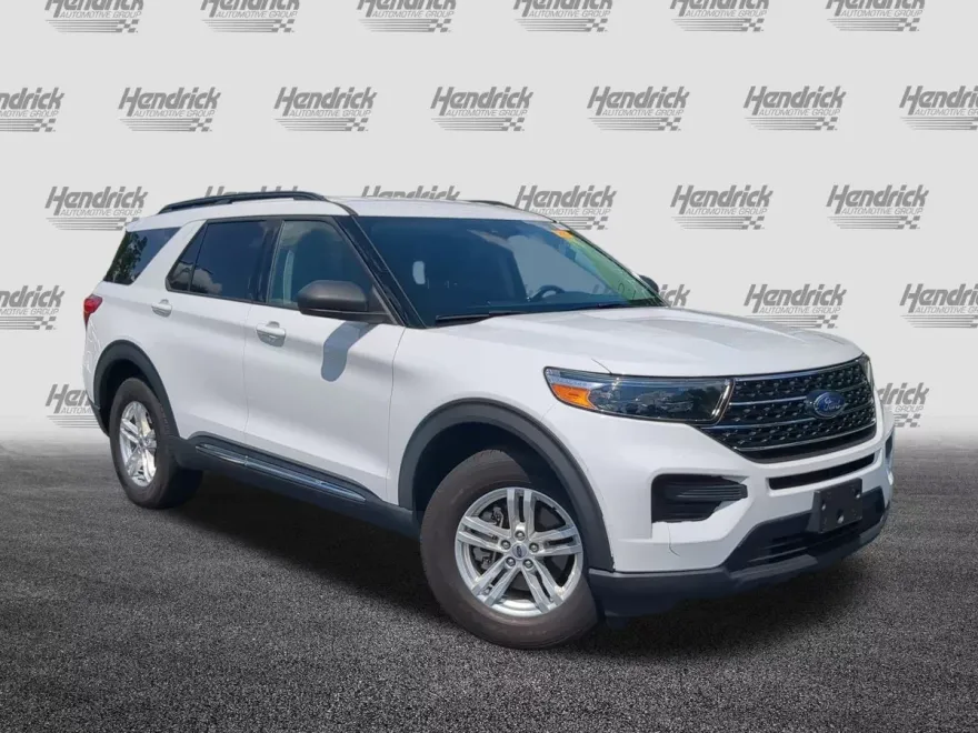 2020 Ford Explorer XLT photo 1