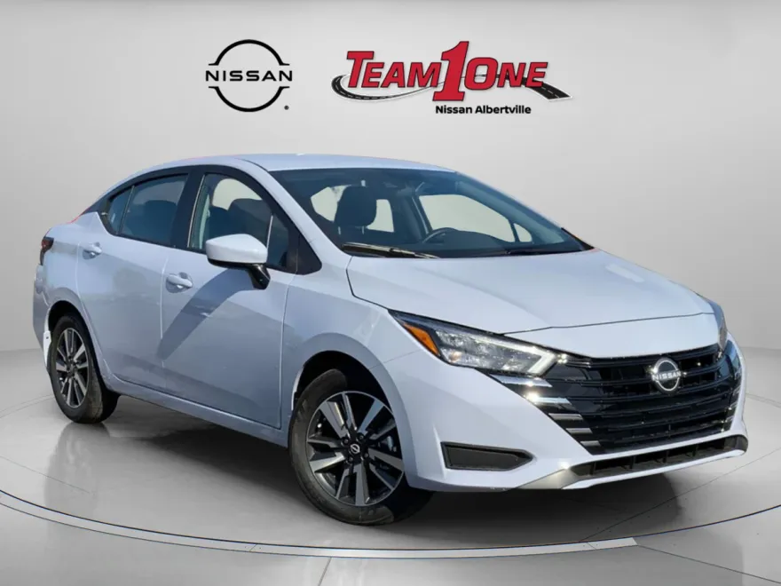 2025 Nissan Versa SV photo 1