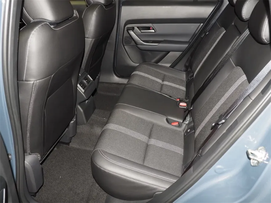 2025 Mazda CX-50 2.5 S Premium photo 1