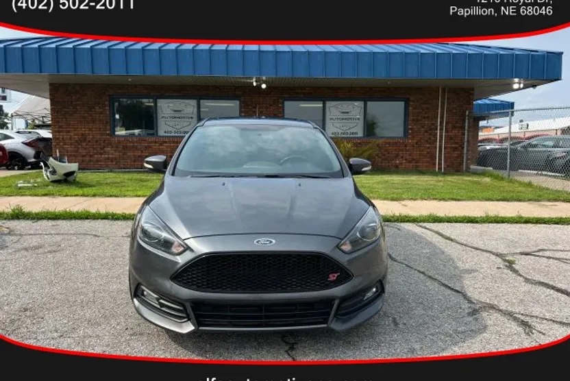 2018 Ford Focus ST photo 1
