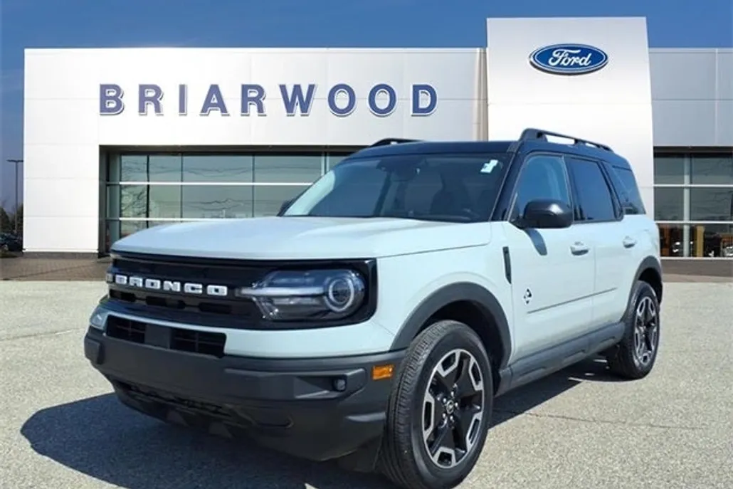 2024 Ford Bronco Sport Outer Banks photo 1