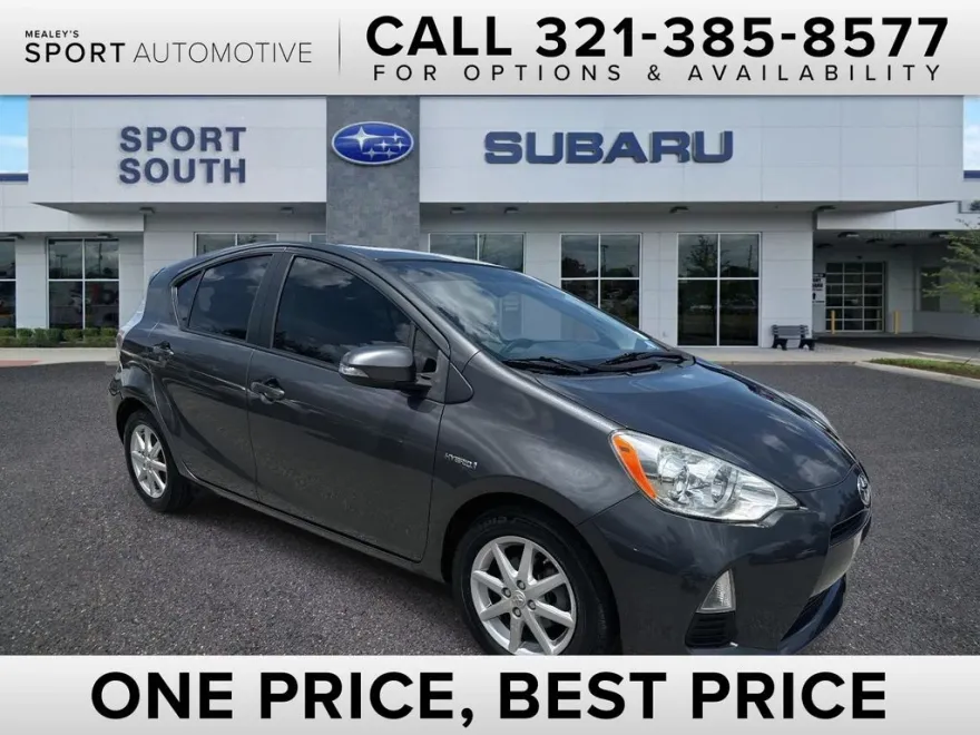 2014 Toyota Prius C Three photo 1