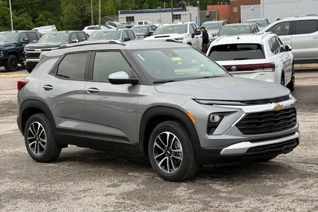 2026 Chevrolet Trailblazer LT photo 1
