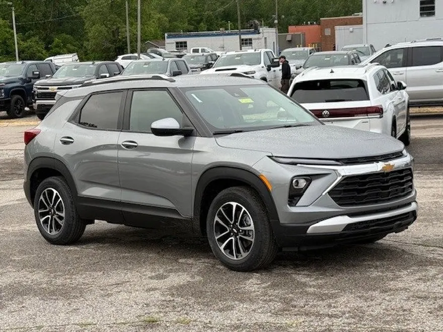 2026 Chevrolet Trailblazer LT photo 1