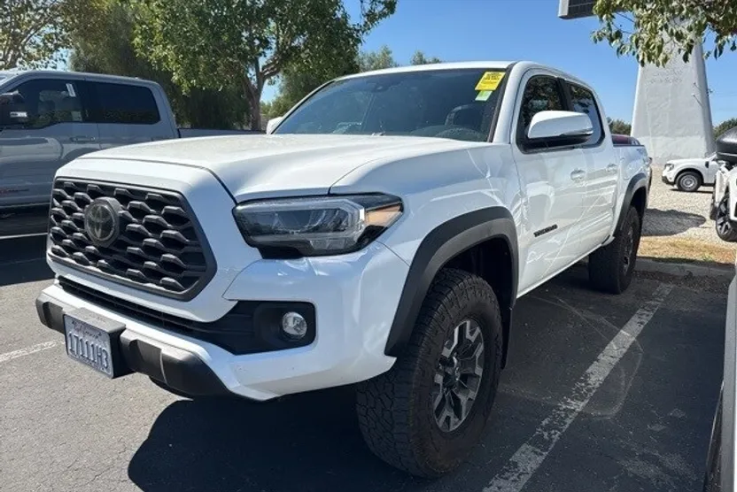 2021 Toyota Tacoma TRD Sport photo 1