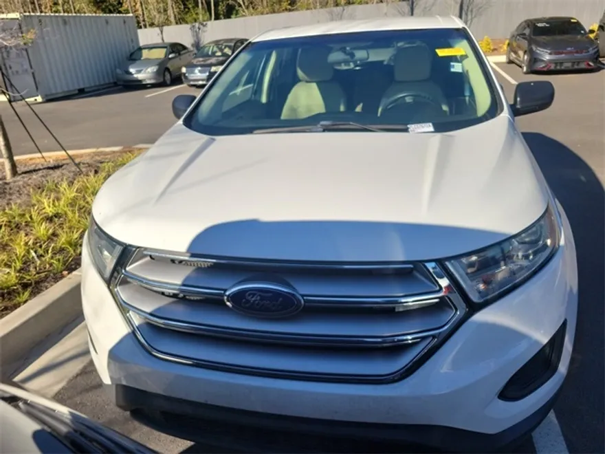 2018 Ford Edge SE photo 1