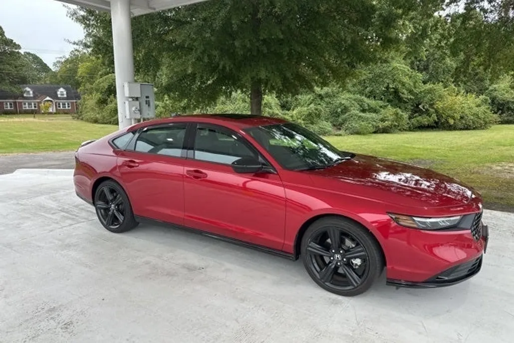 2023 Honda Accord Hybrid Sport-L photo 1