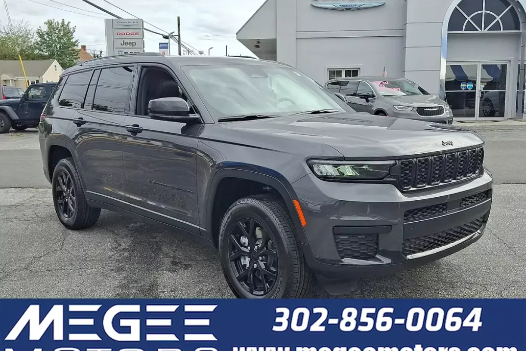 2025 Jeep Grand Cherokee Altitude photo 1