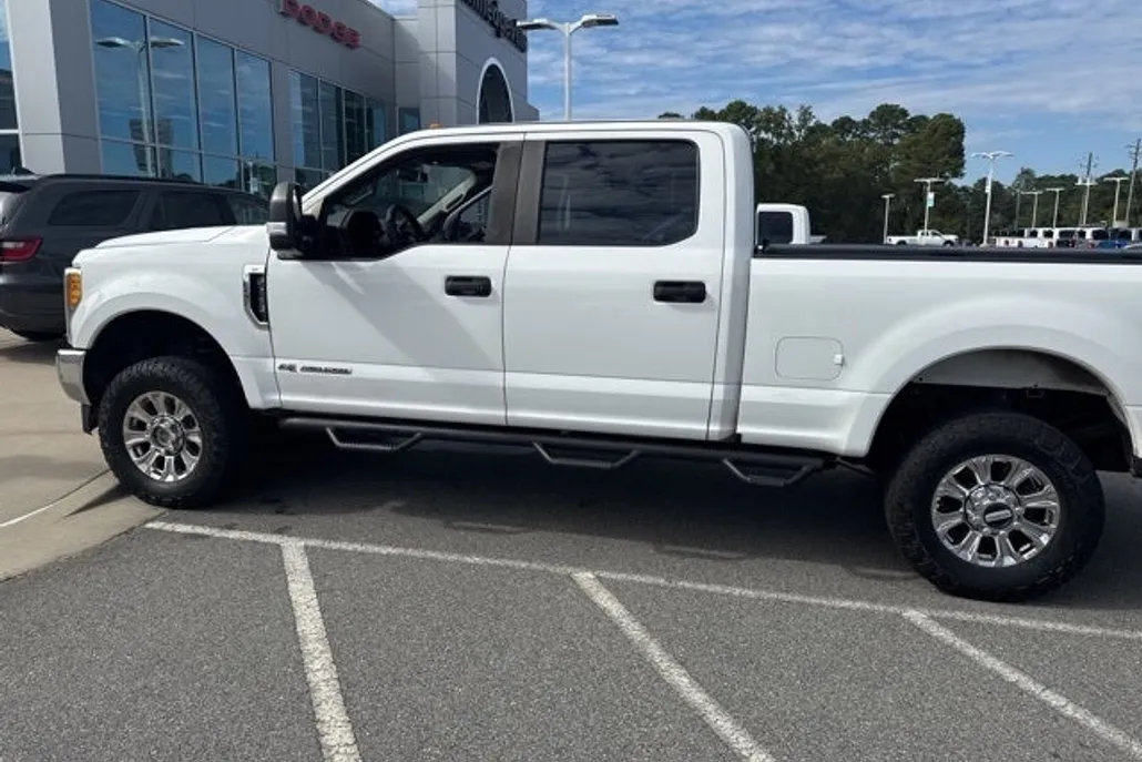 2017 Ford F-350 photo 1