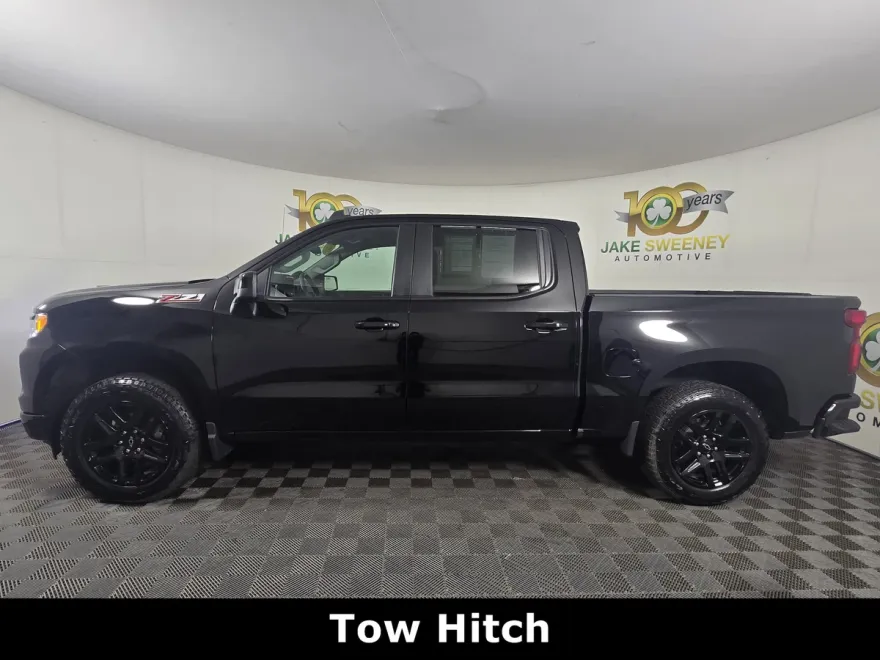 2024 Chevrolet Silverado 1500 RST photo 2