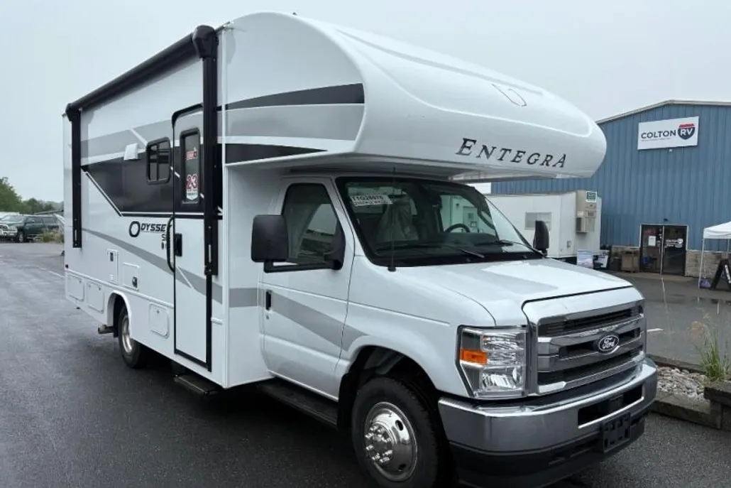 2026 Ford E-350 Base photo 1