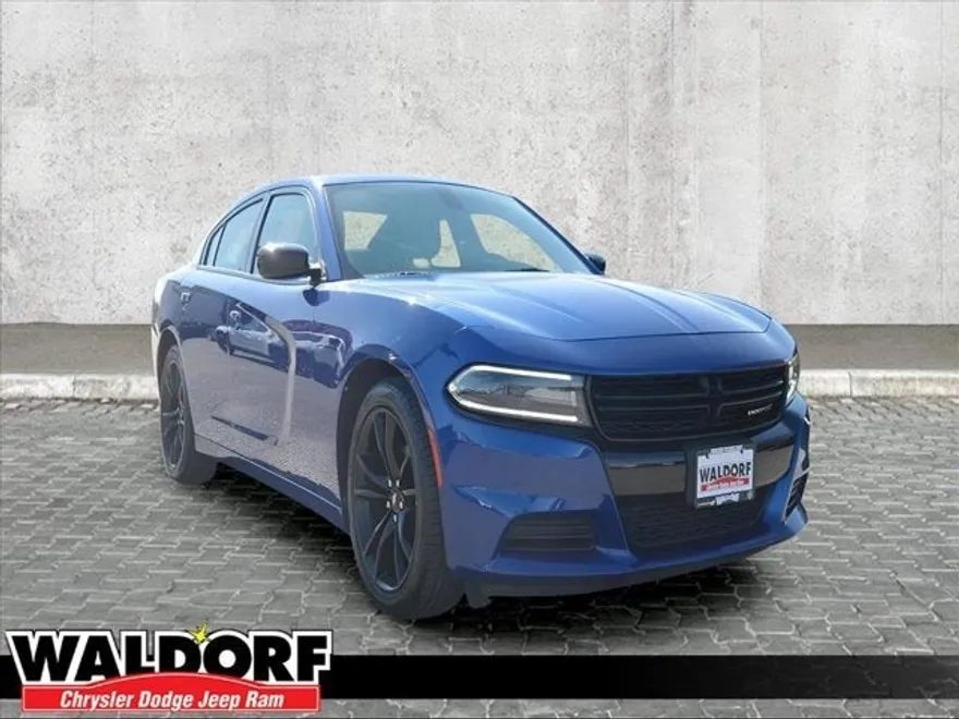 2018 Dodge Charger SXT photo 1