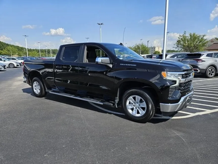 2024 Chevrolet Silverado 1500 LT photo 1