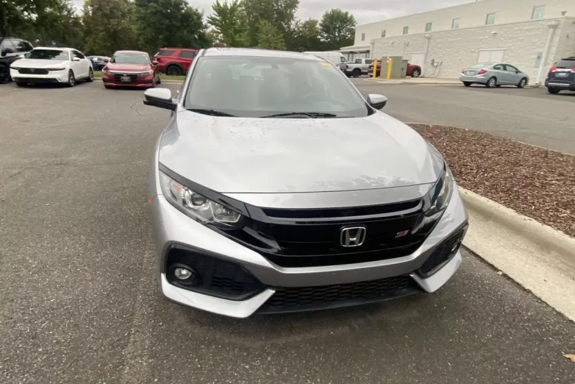 2019 Honda Civic Si photo 1