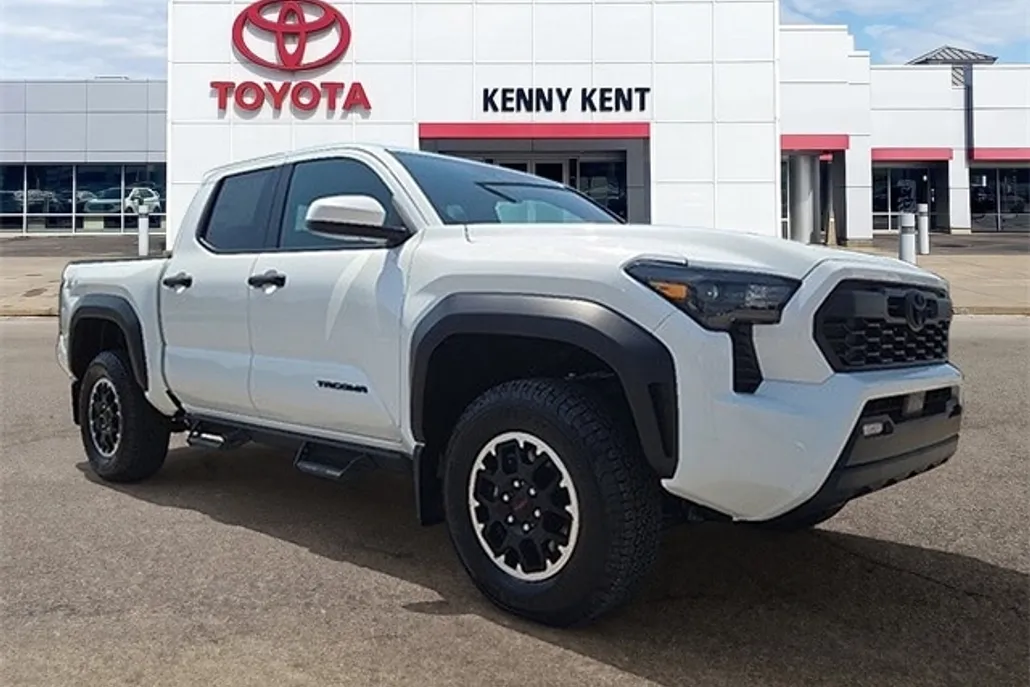 2025 Toyota Tacoma TRD photo 1