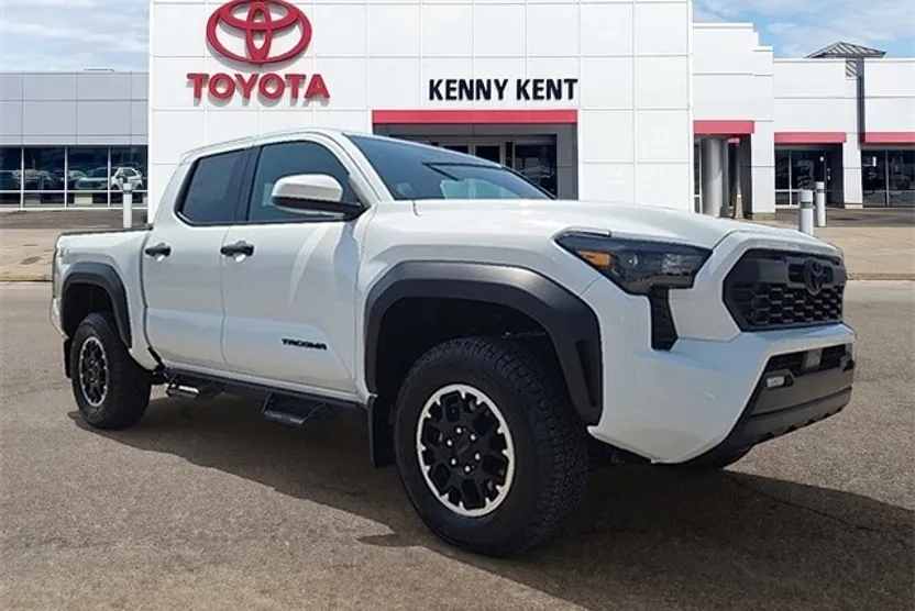 2025 Toyota Tacoma TRD photo 1