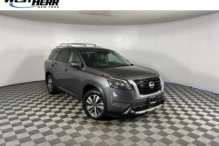 2025 Nissan Pathfinder SL photo 1