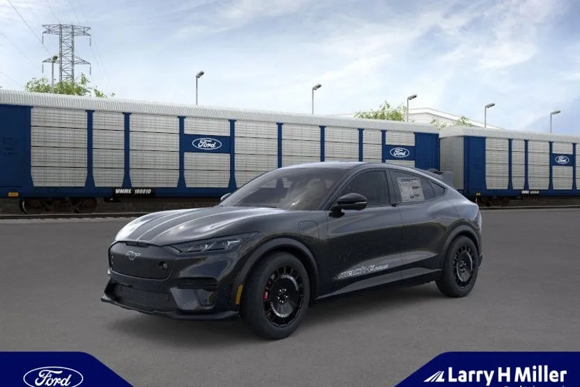 2025 Ford Mustang Mach-E GT photo 1
