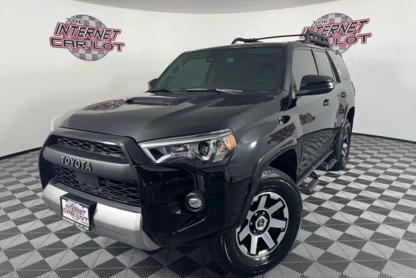2023 Toyota 4Runner TRD Off-Road Sport photo 1