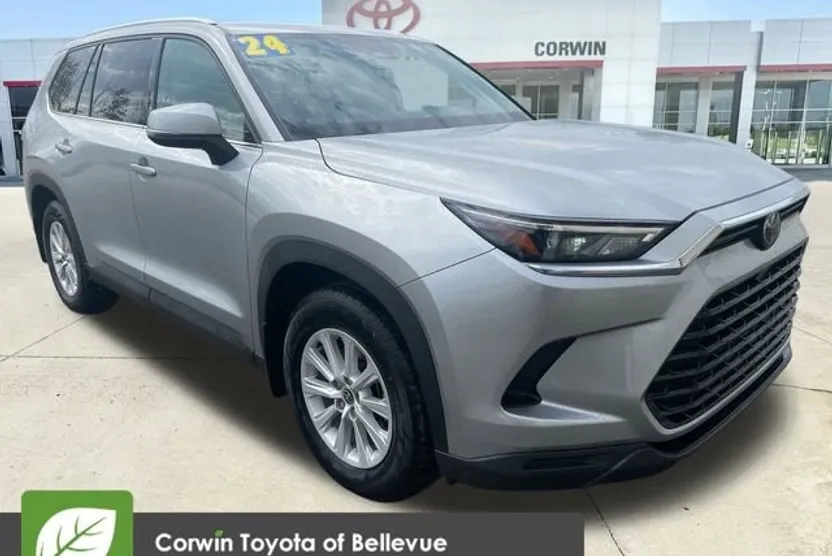 2024 Toyota Grand Highlander XLE photo 1