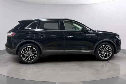 2019 Lincoln Nautilus Reserve photo 2