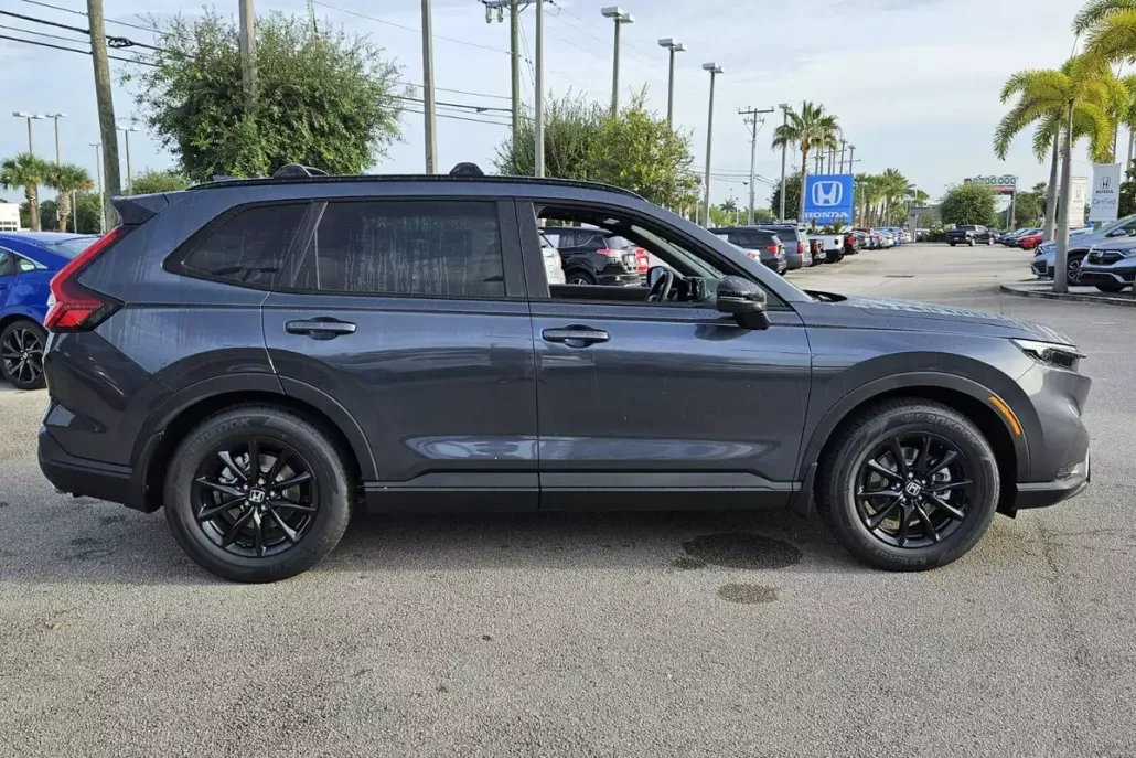 2026 Honda CR-V Hybrid Sport-L photo 1