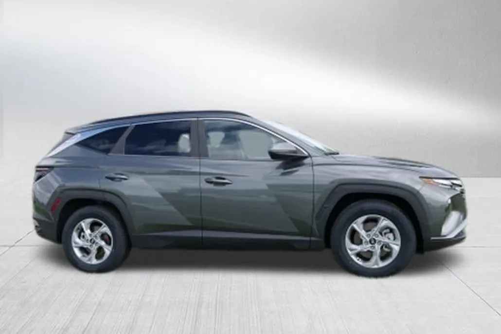 2022 Hyundai Tucson SEL photo 1