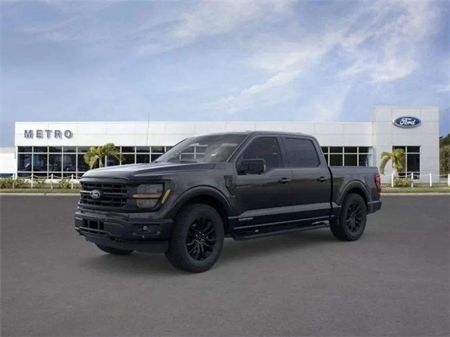 2025 Ford F-150 XLT photo 1