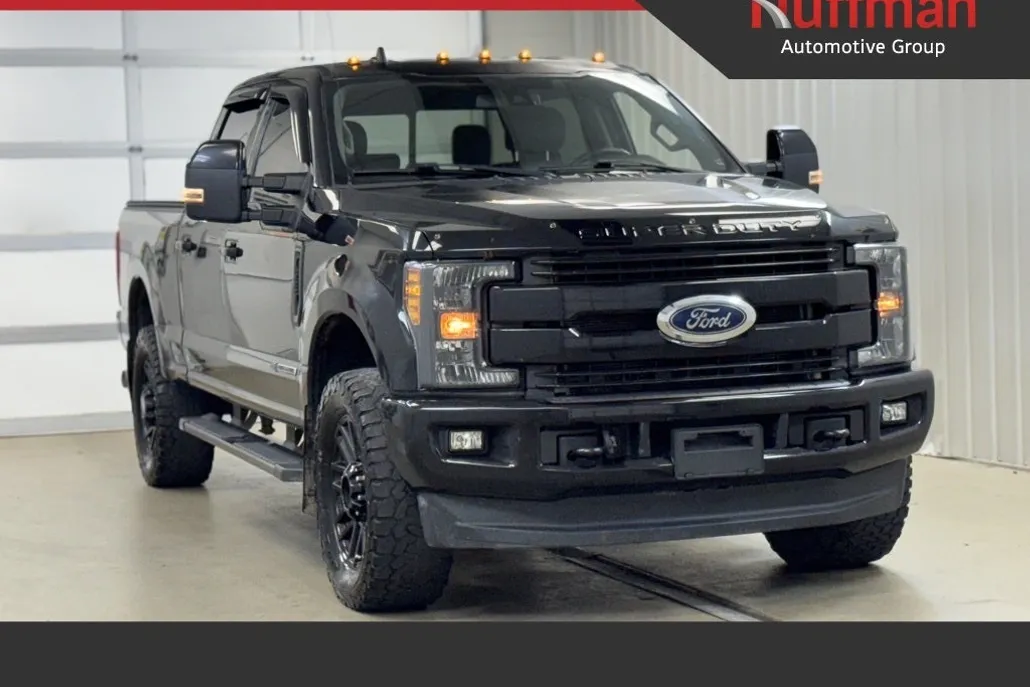 2019 Ford F-250 Lariat photo 1