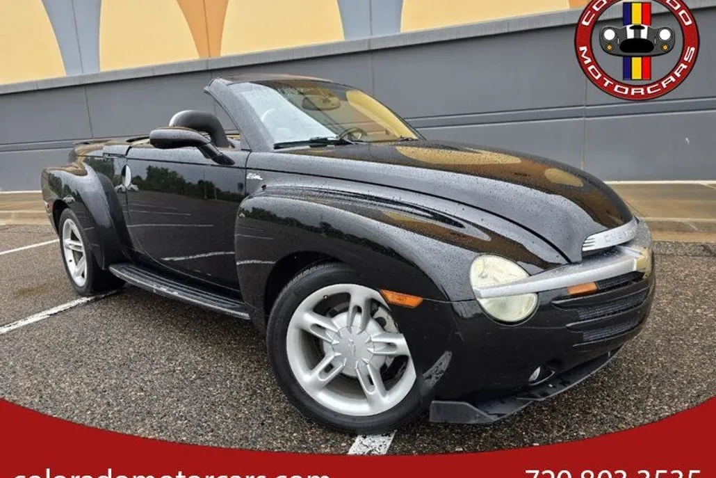 2004 Chevrolet SSR photo 1