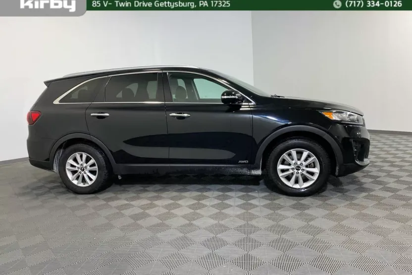 2019 Kia Sorento LX photo 1