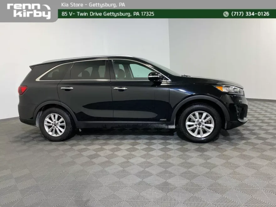 2019 Kia Sorento LX photo 1