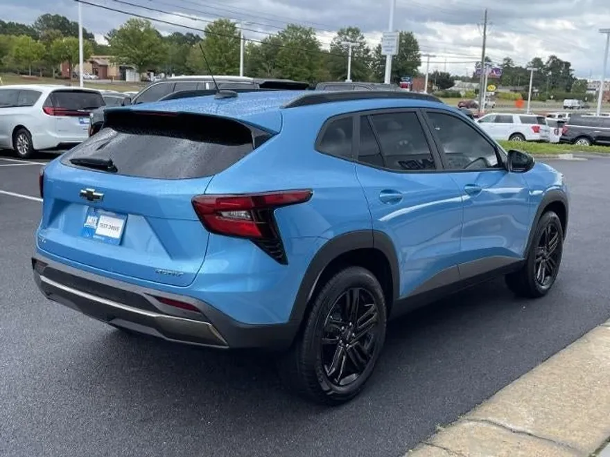 2025 Chevrolet Trax ACTIV photo 1