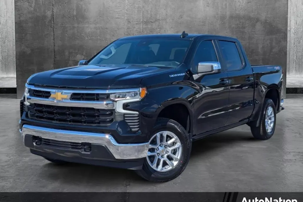 2025 Chevrolet Silverado 1500 LT photo 1
