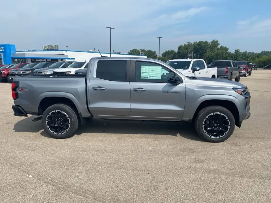 2026 Chevrolet Colorado Z71 photo 1