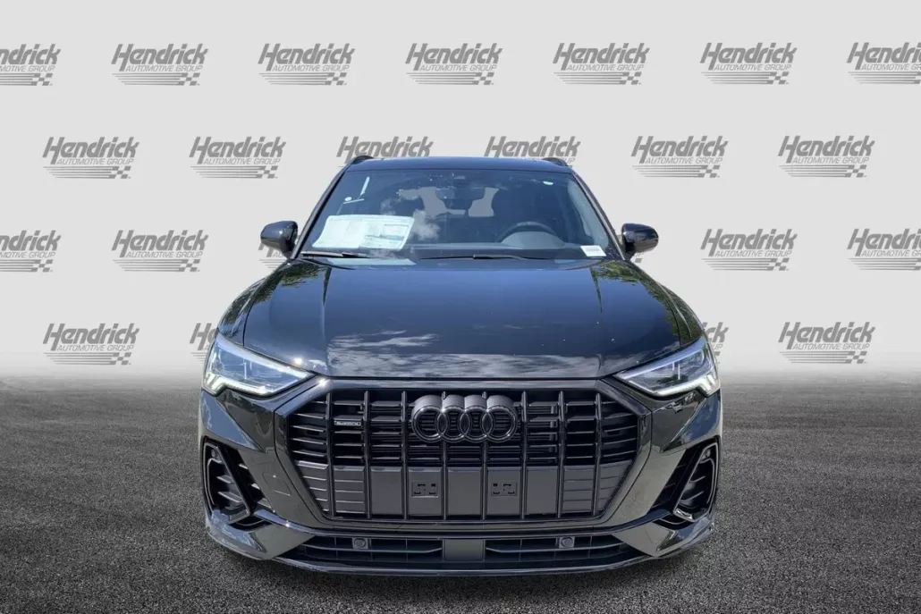 2025 Audi Q3 45 TFSI S line Premium photo 1