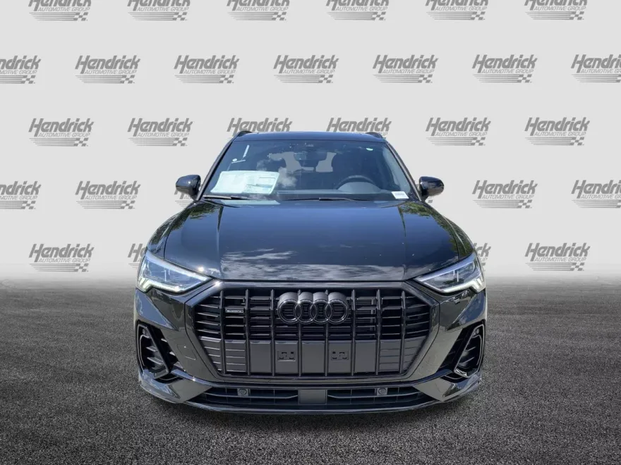 2025 Audi Q3 45 TFSI S line Premium photo 1